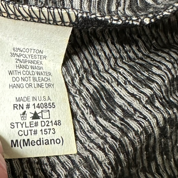 ON TWELTH DRESS - Picture 5 of 5